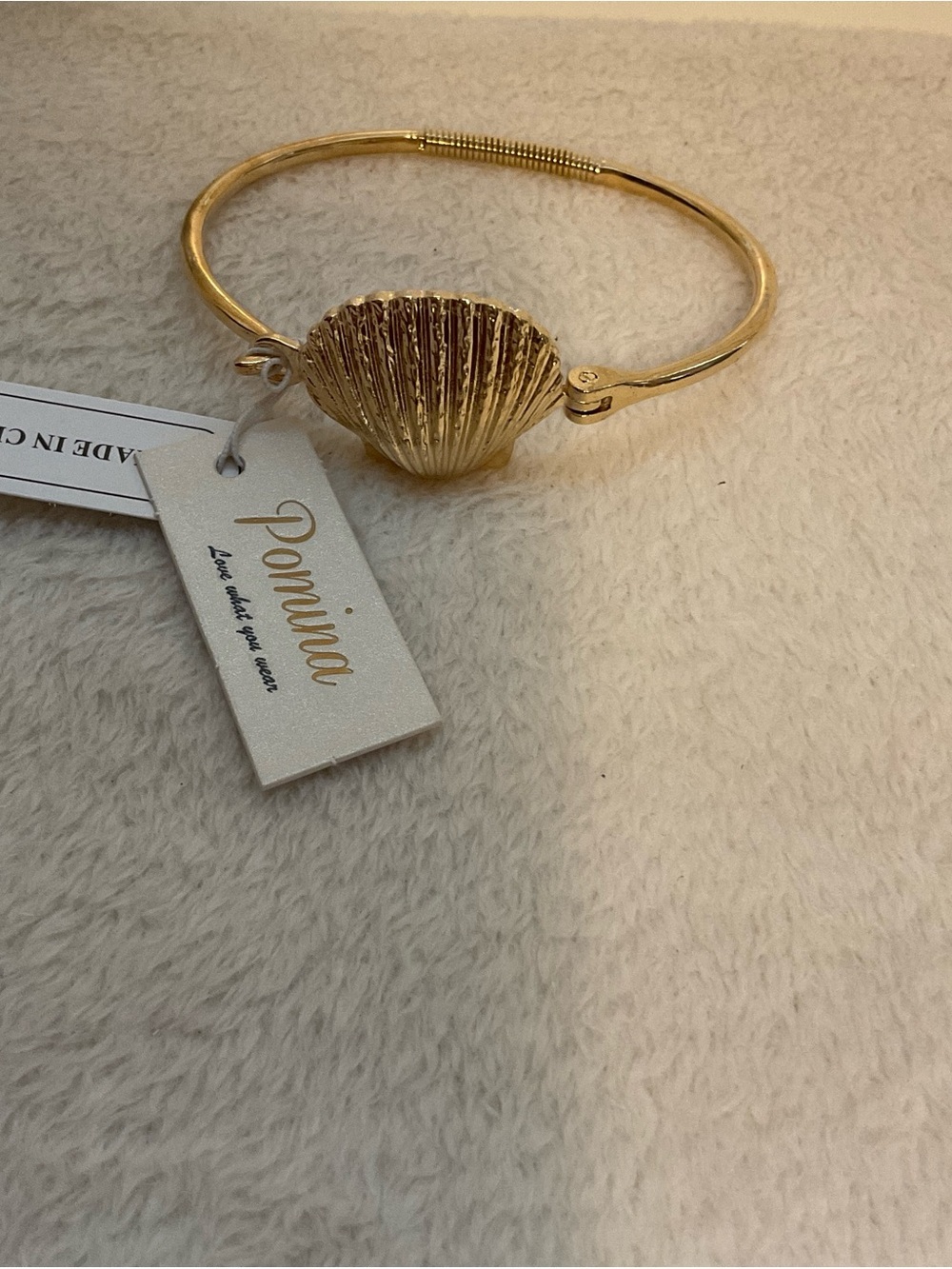 Ronivia Gold Seashell Bangle Bracelet for Women
